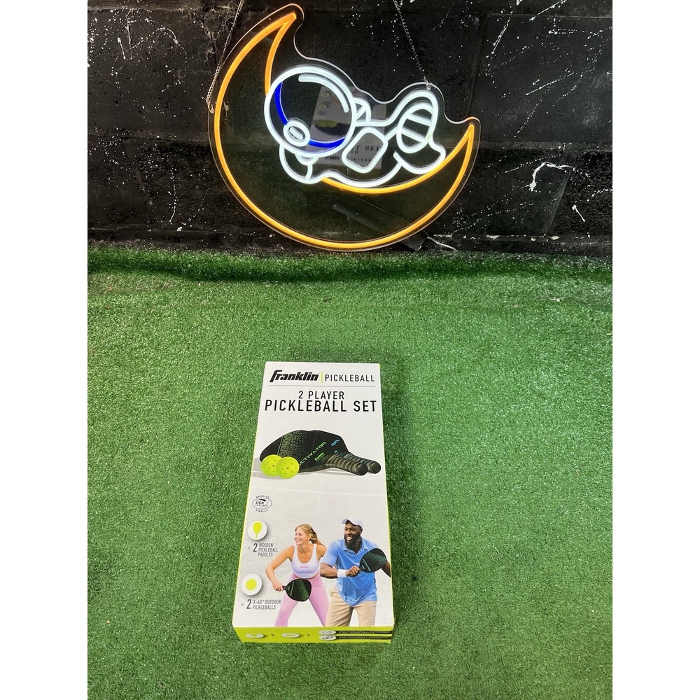 NEW Franklin Sports 2-Player Pickleball Paddle and‎ Ball Set